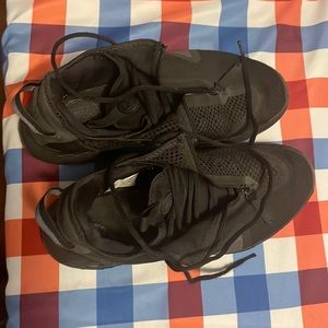 Paul George basketball shoes